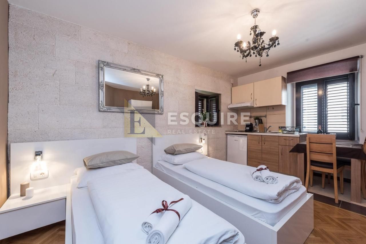 Casa In vendita -  Poluotok