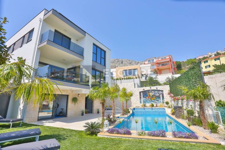 Dom na predaj 300 m² – Split