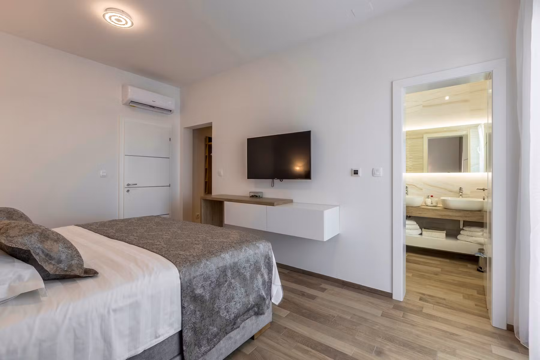 Casa In vendita - Splitsko-dalmatinska Grad