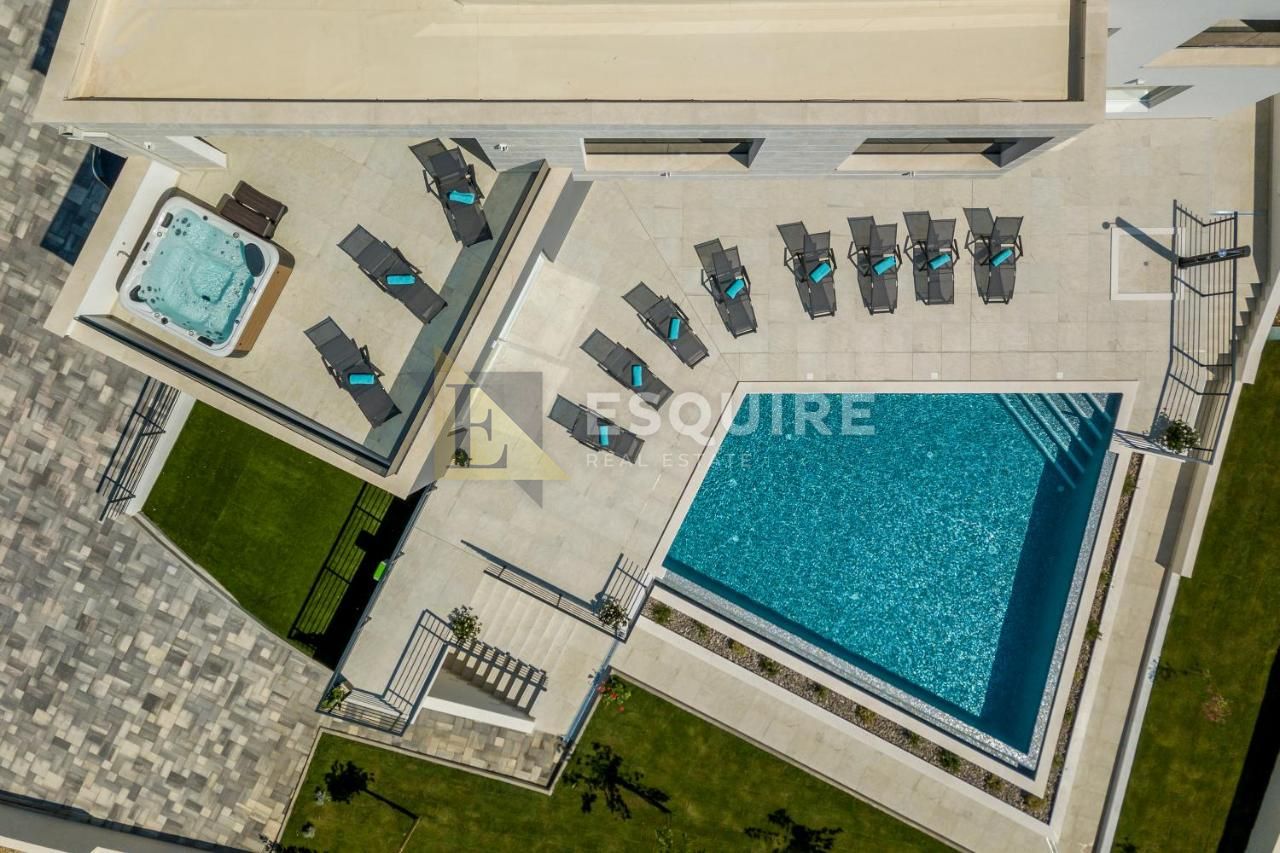 Casa In vendita - Splitsko-dalmatinska Grad
