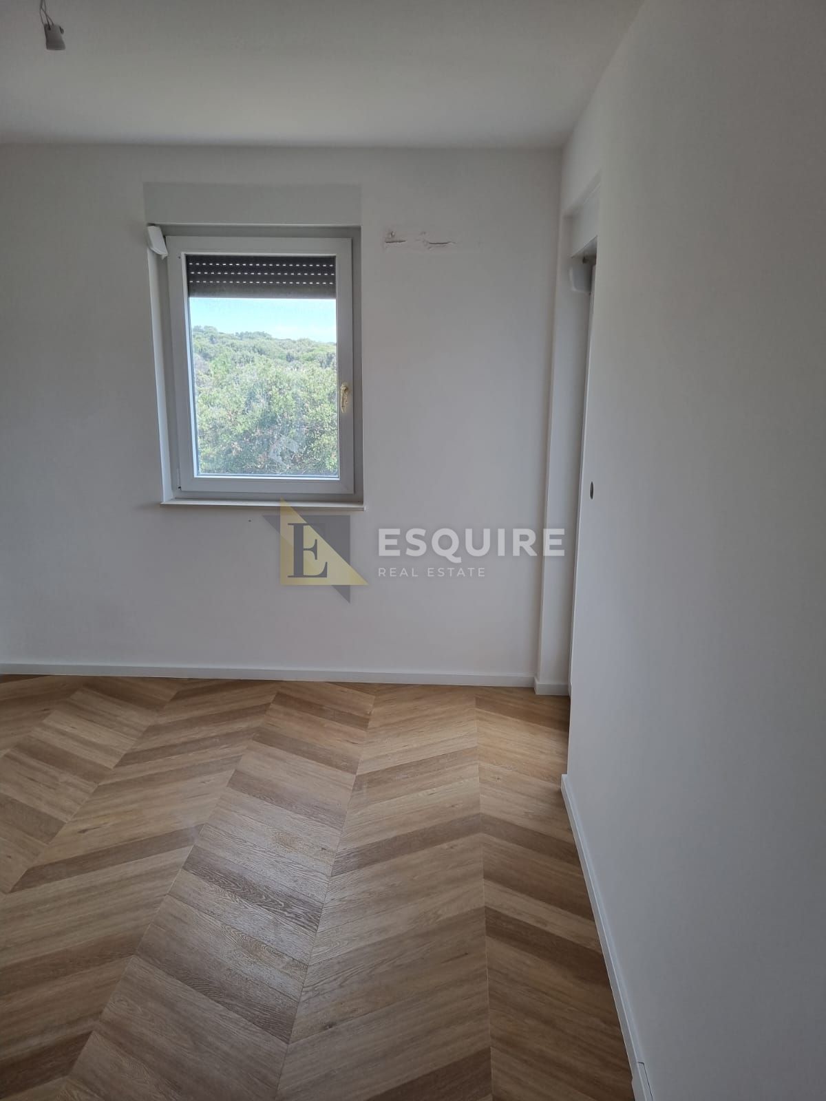 Flat For sale -  Mandre