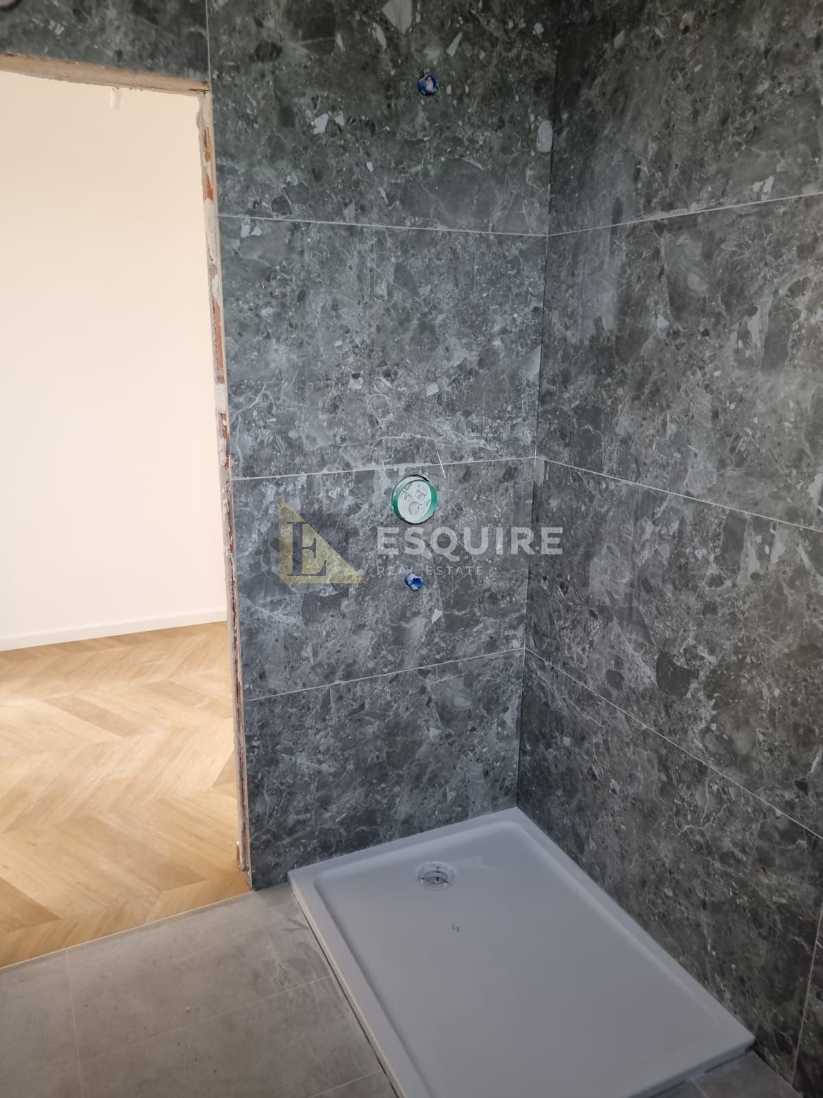 Flat For sale -  Mandre