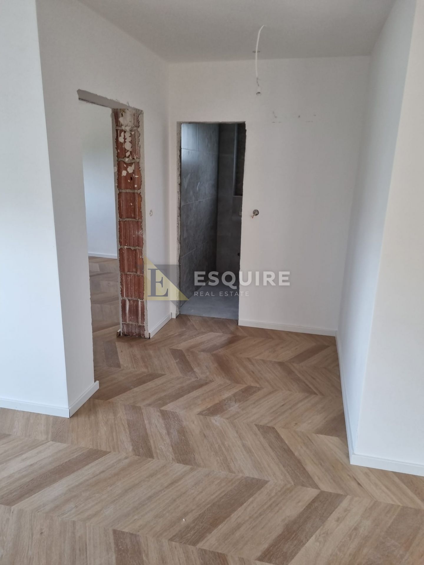 Flat For sale -  Mandre