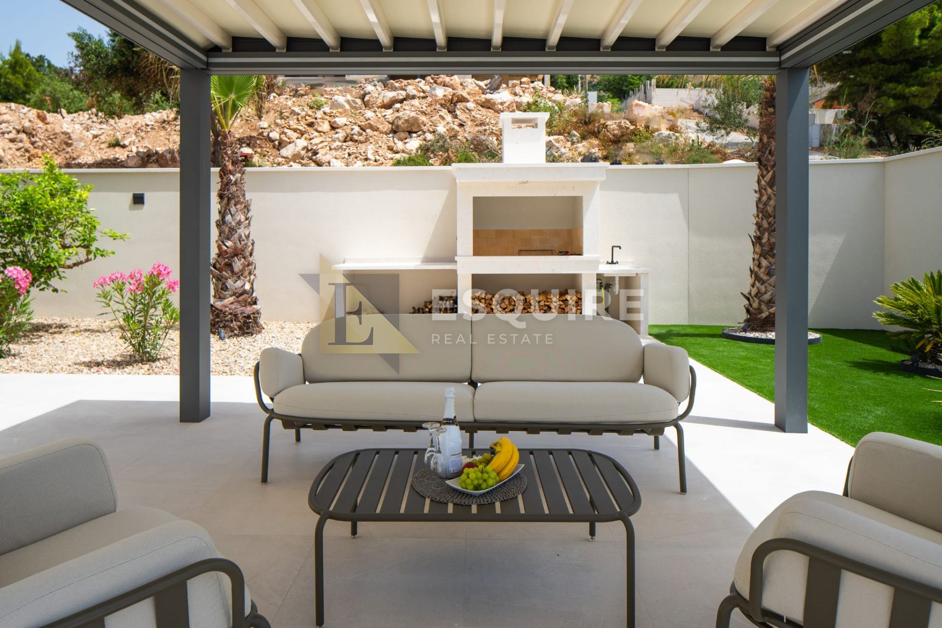 Casa In vendita -  Podstrana