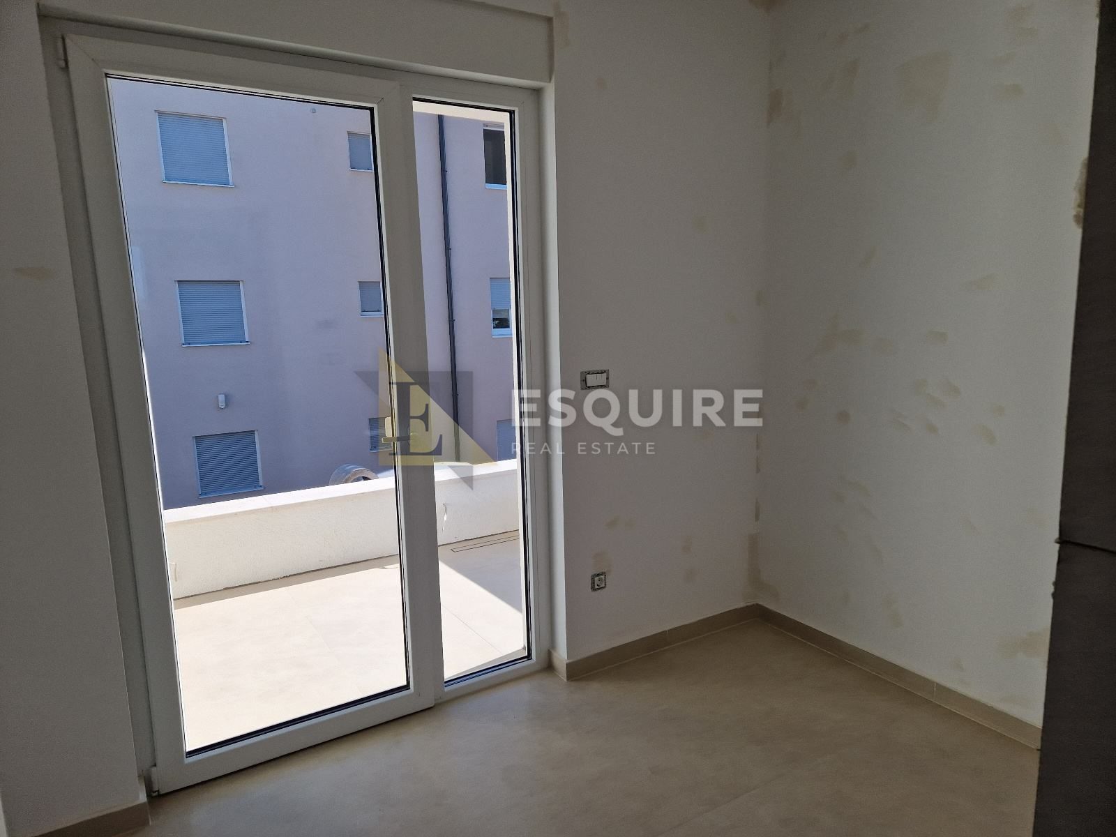 Flat For sale -  Mandre