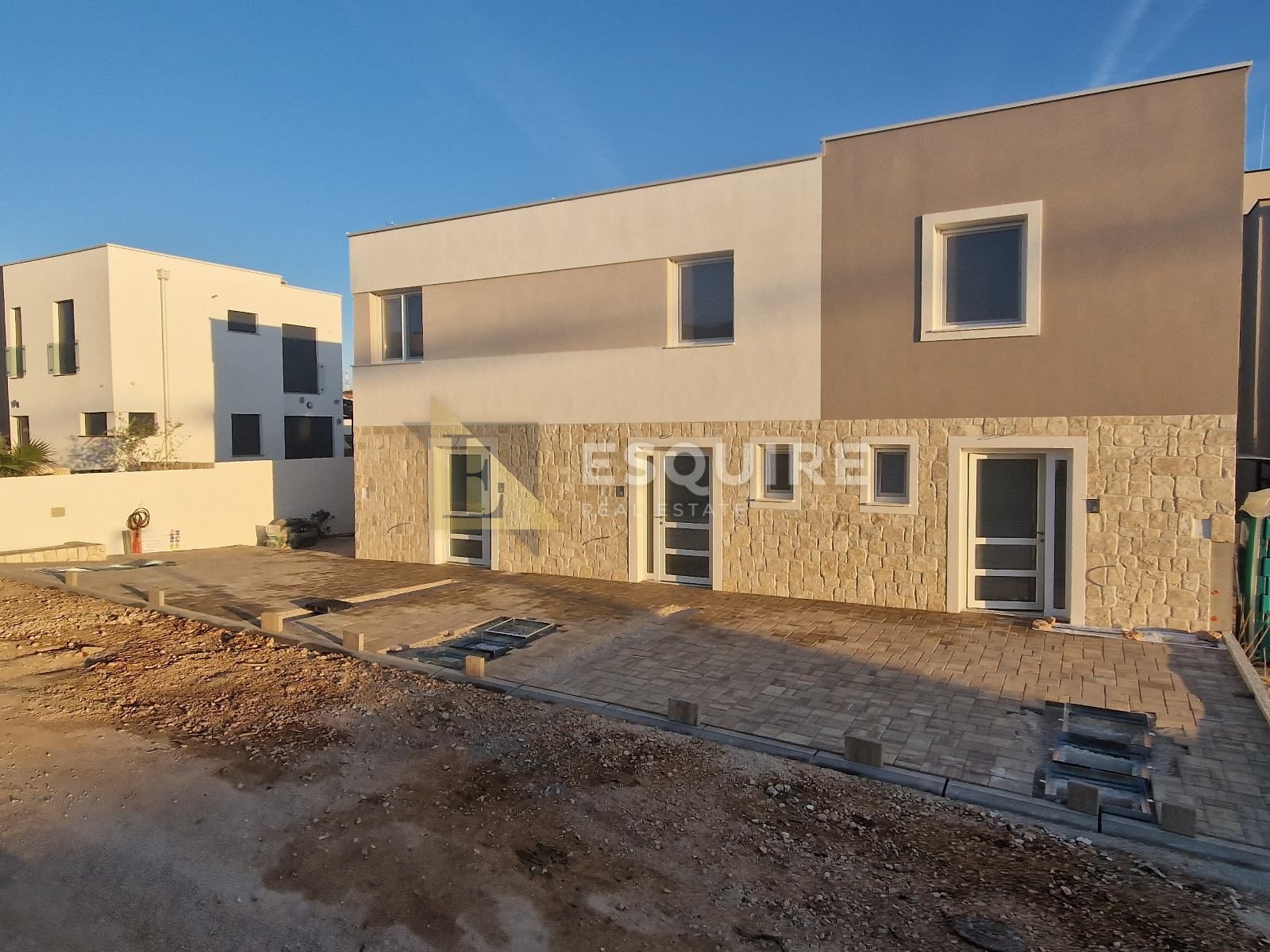 Flat For sale -  Mandre