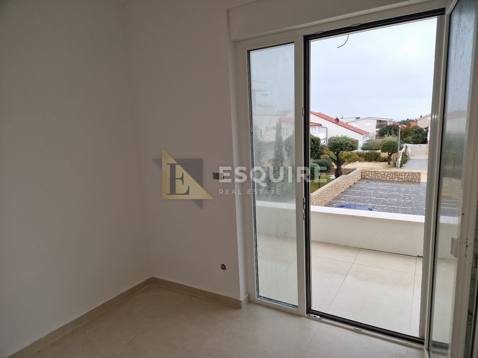 Flat For sale -  Mandre