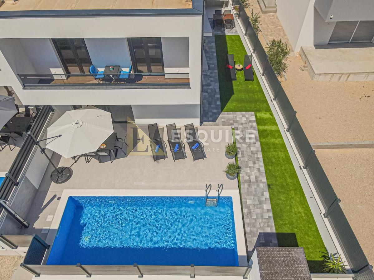 Kuća Na prodaju -  Vodice