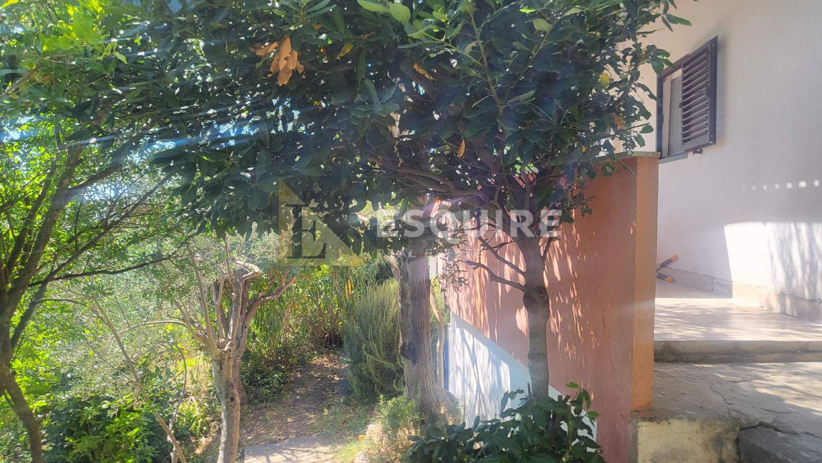 House For sale -  Rtina