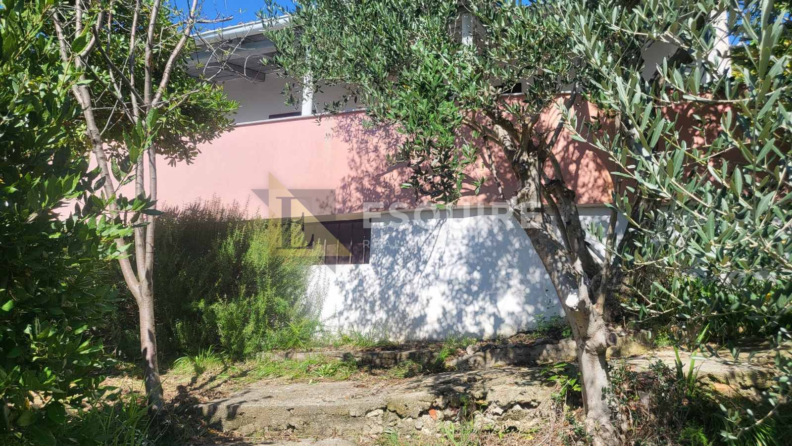 House For sale -  Rtina