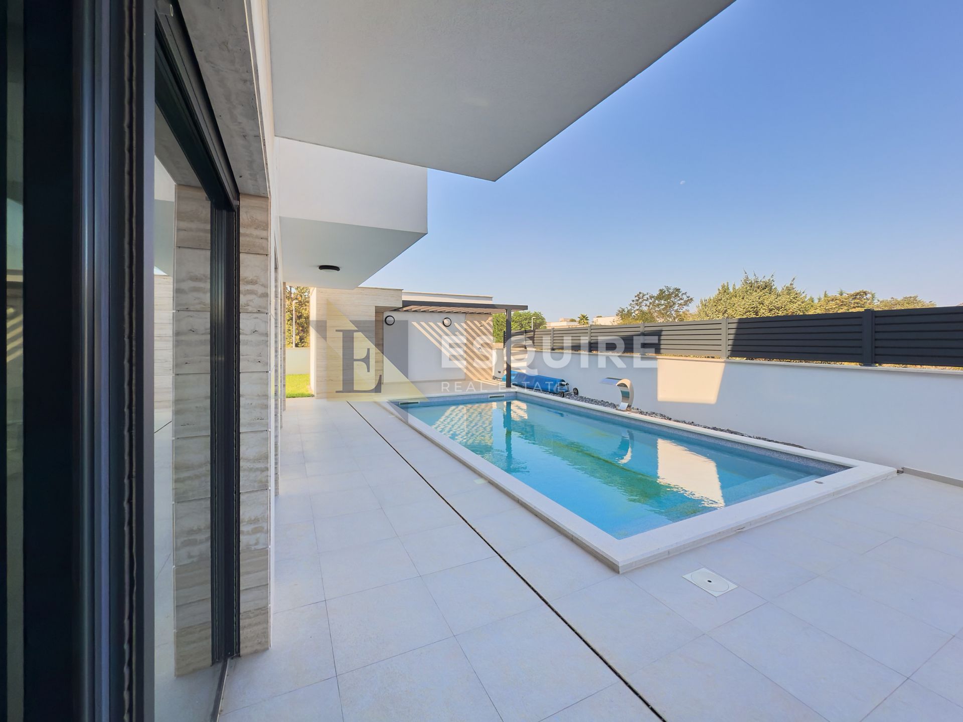 House For sale -  Zaton
