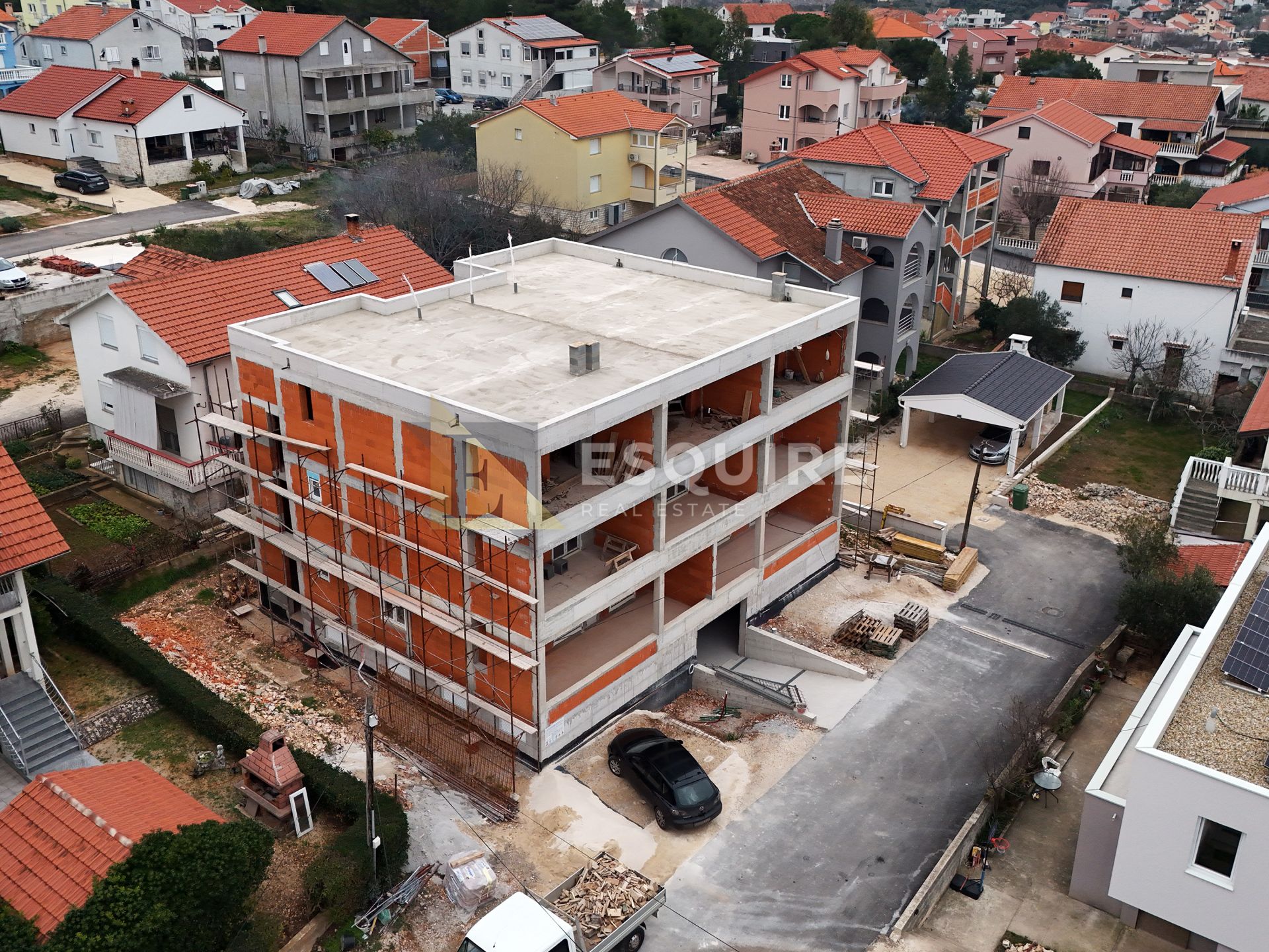 Apartma Na predaj -  Crvene kuće