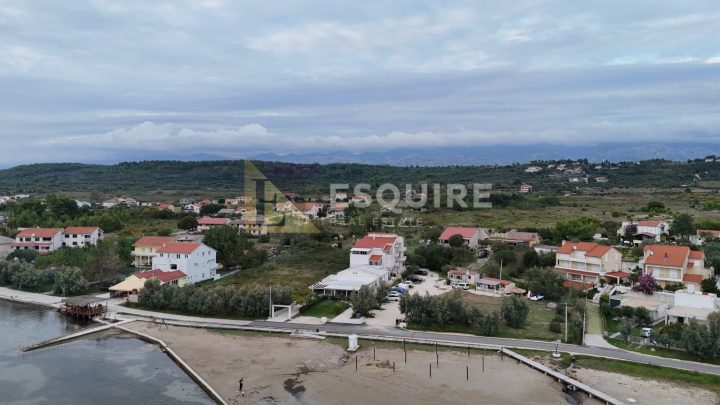 Land For sale Ražanac