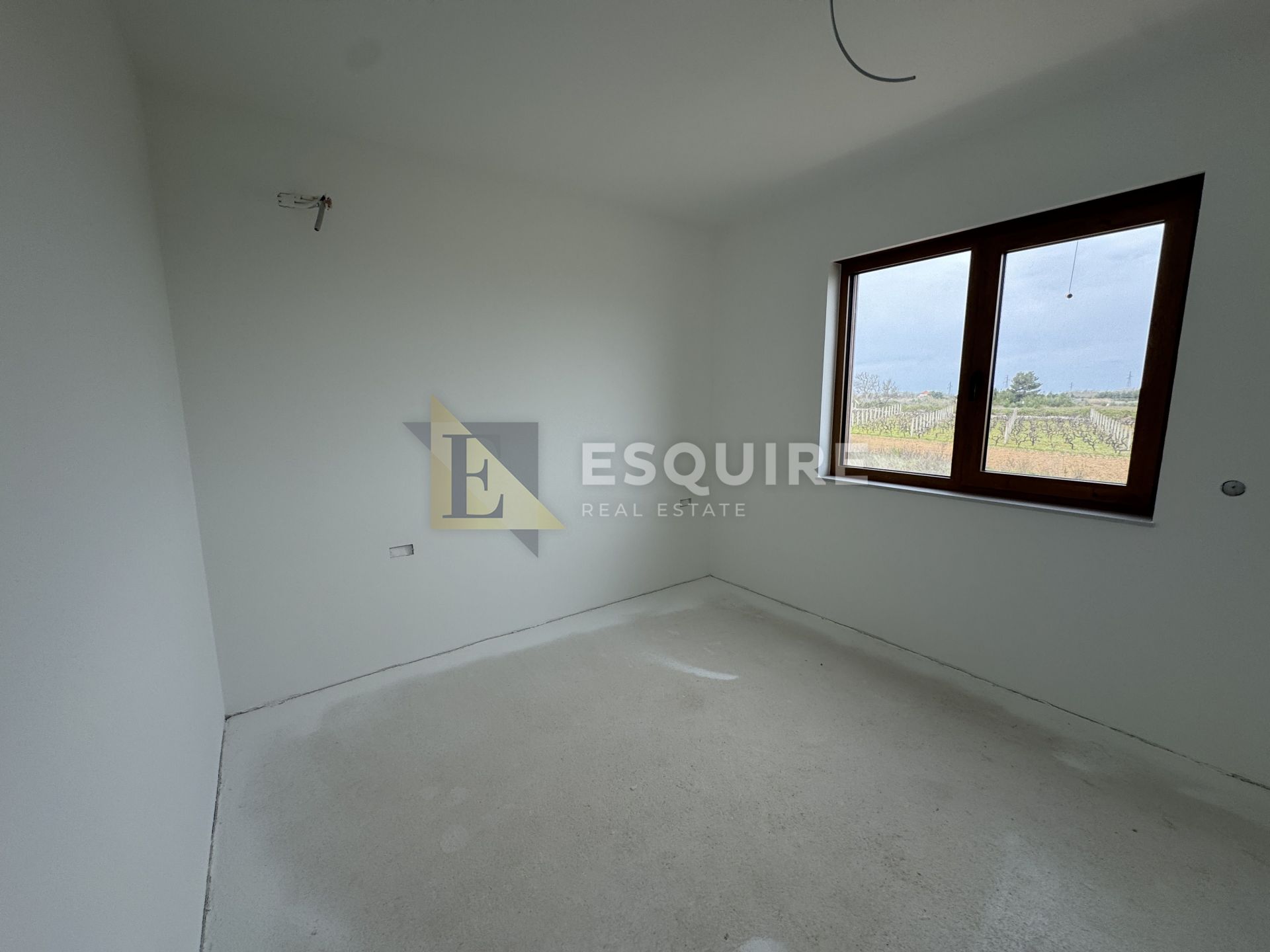 Flat For sale -  Nin