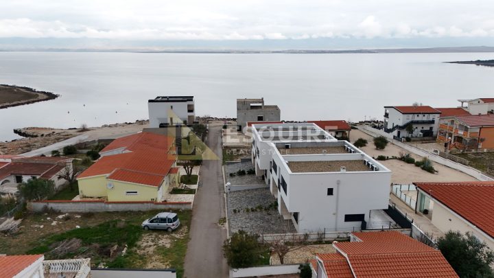 Hiša na predaj 117 m² – Vir