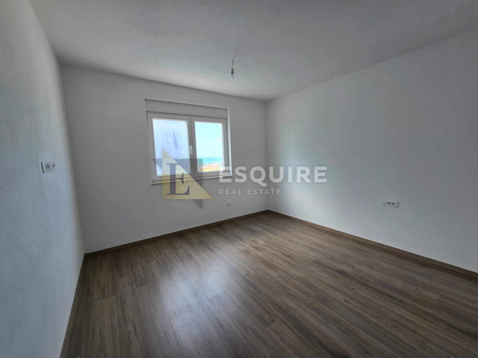 House For sale -  Vir