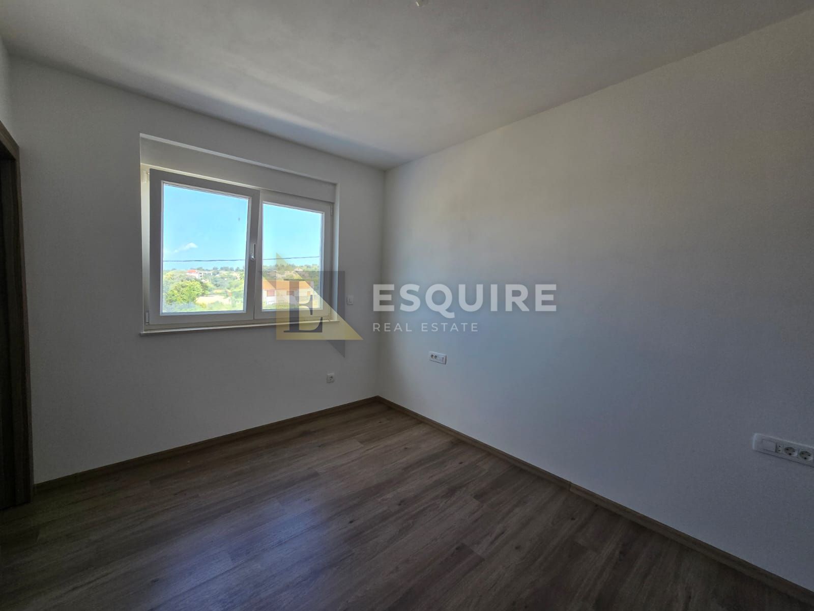 House For sale -  Vir