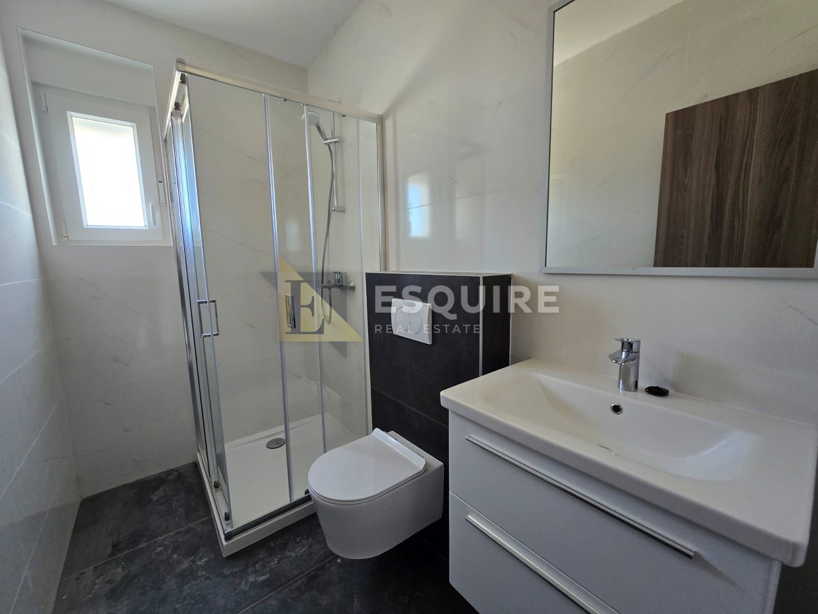 House For sale -  Vir