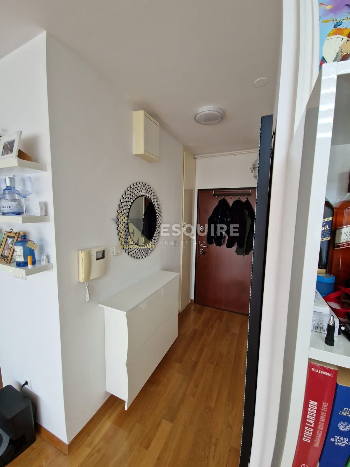Apartmán Na prodej -  Višnjik