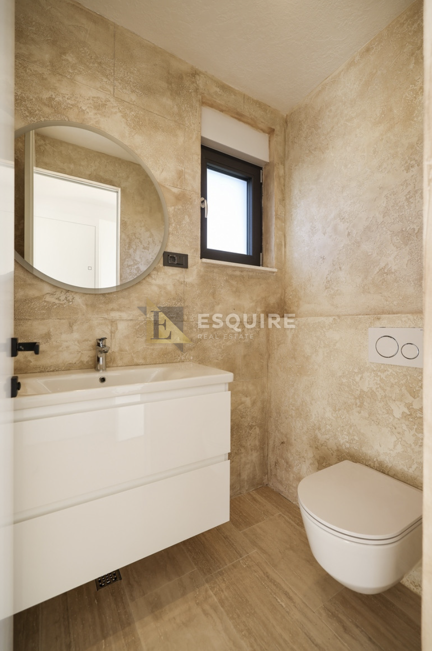 House For sale -  Diklo