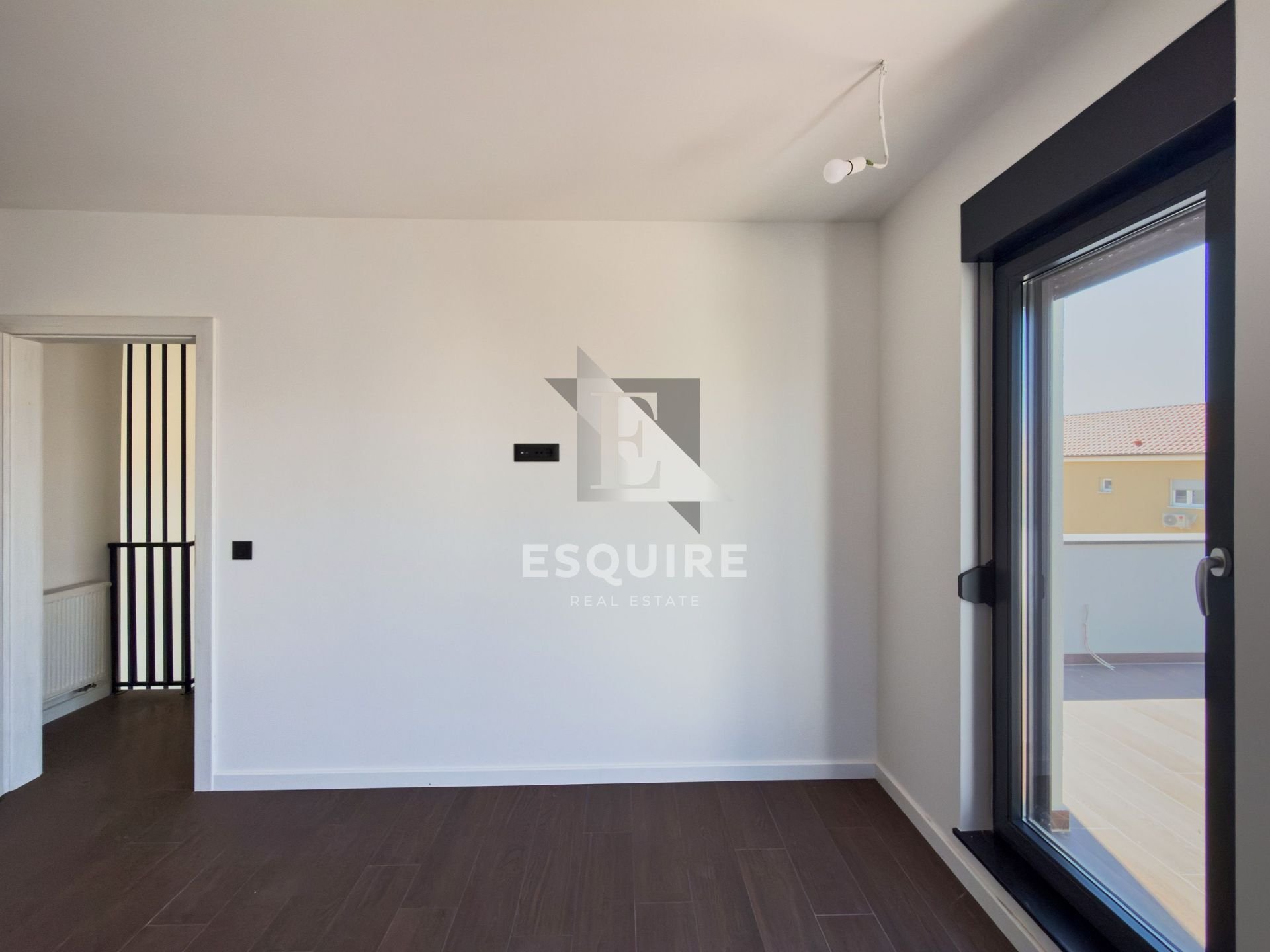 House For sale - Zadarska Plovanija