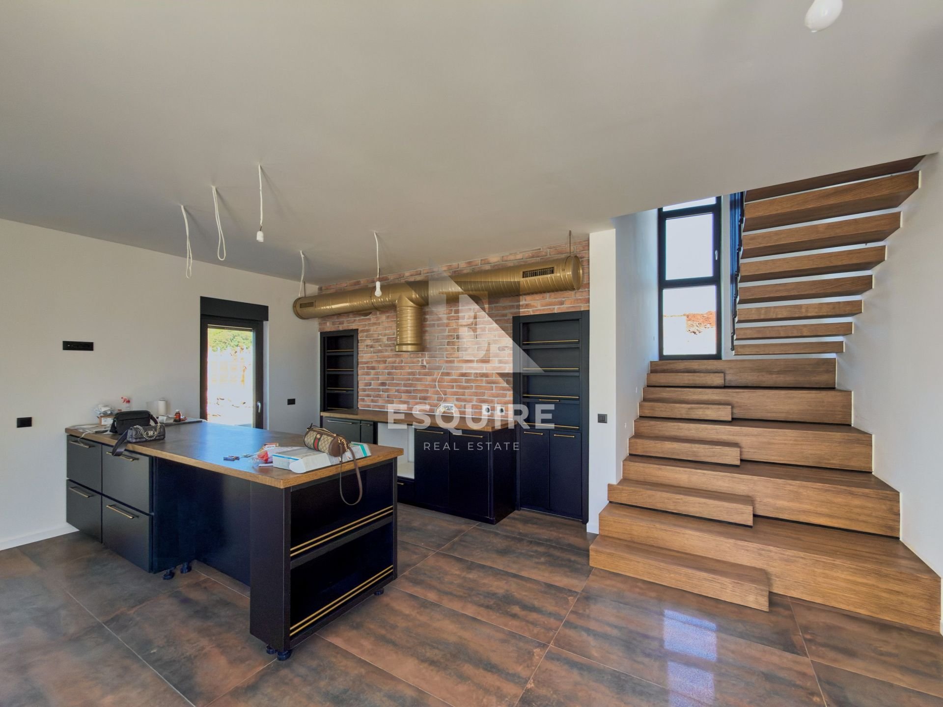 House For sale - Zadarska Plovanija