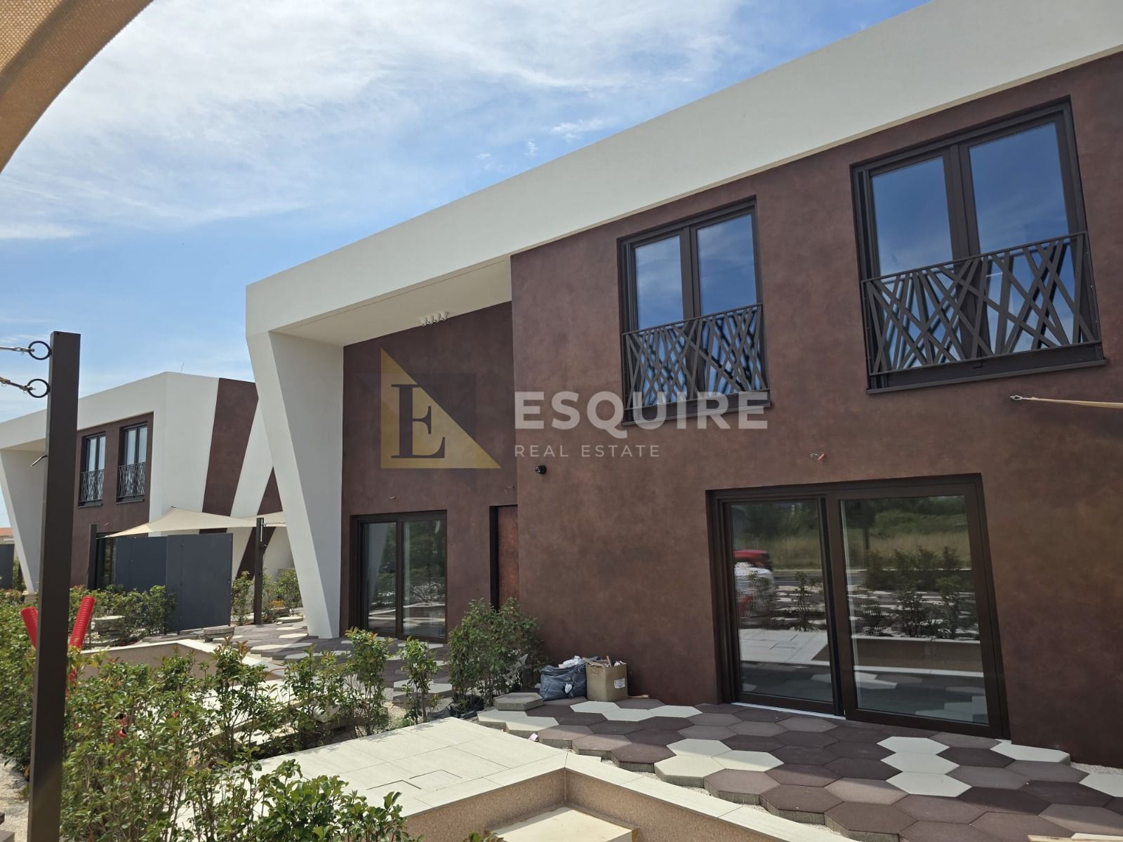 House For sale -  Nin