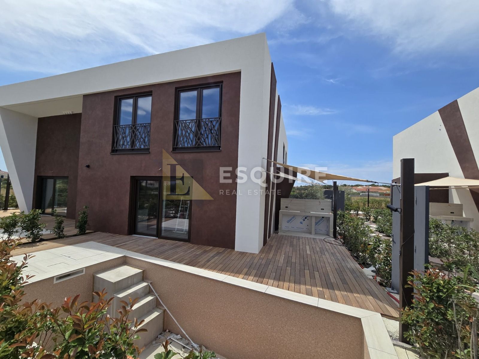 House For sale -  Nin
