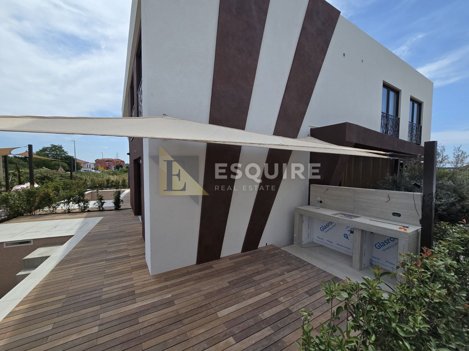House For sale -  Nin