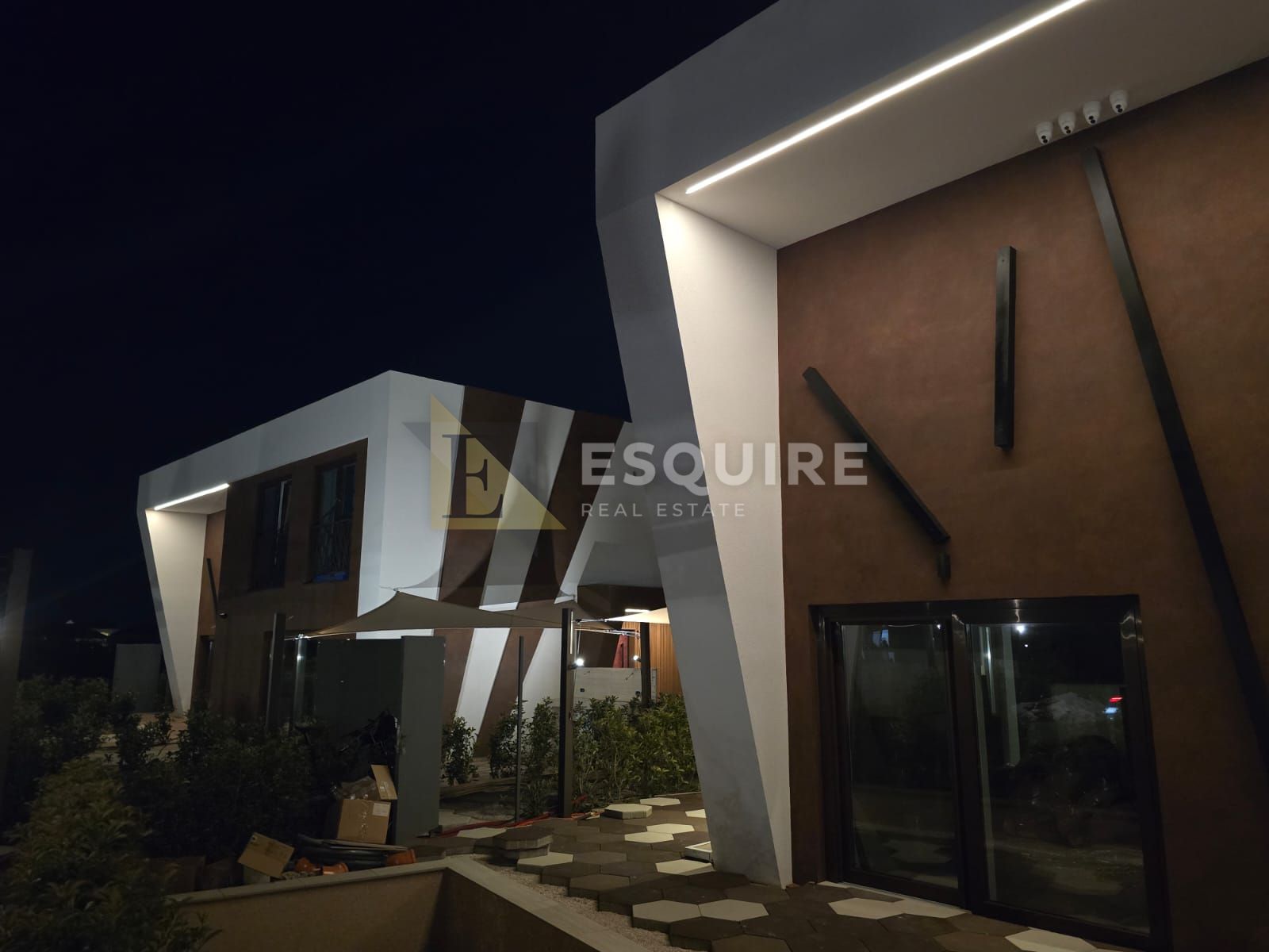 House For sale -  Nin