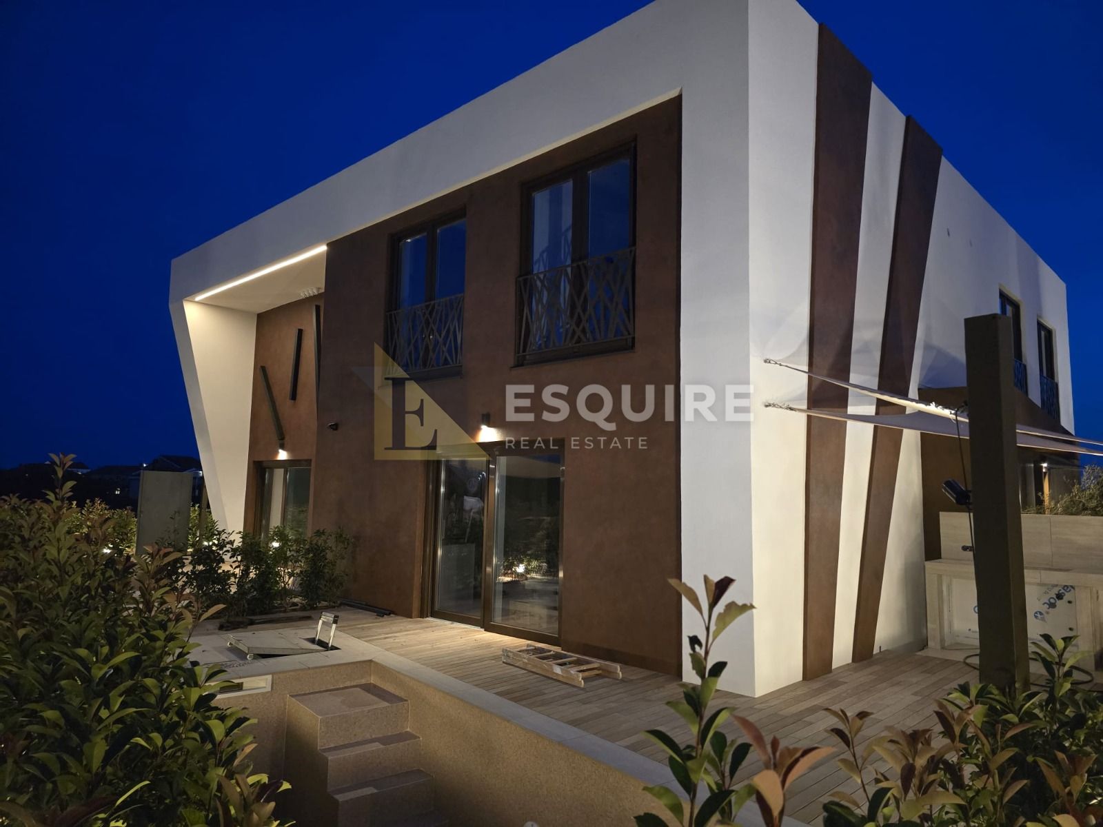 House For sale -  Nin