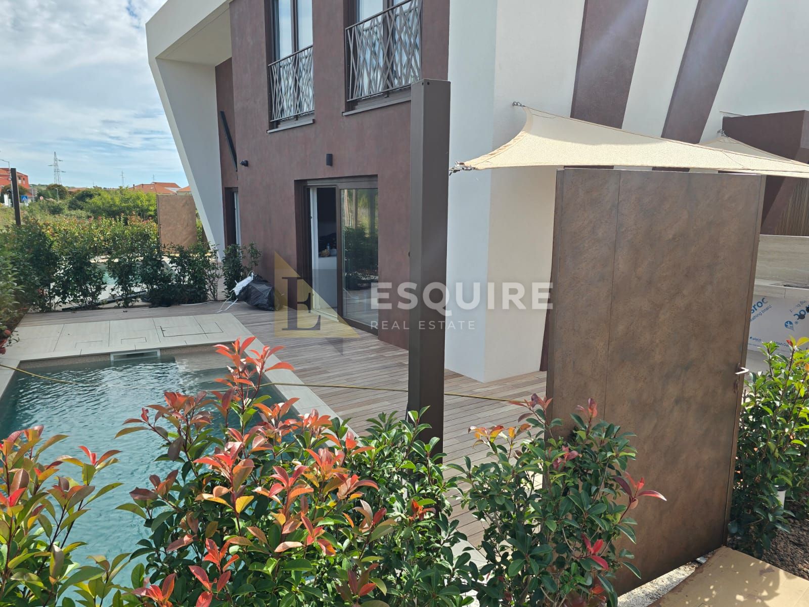 House For sale -  Nin