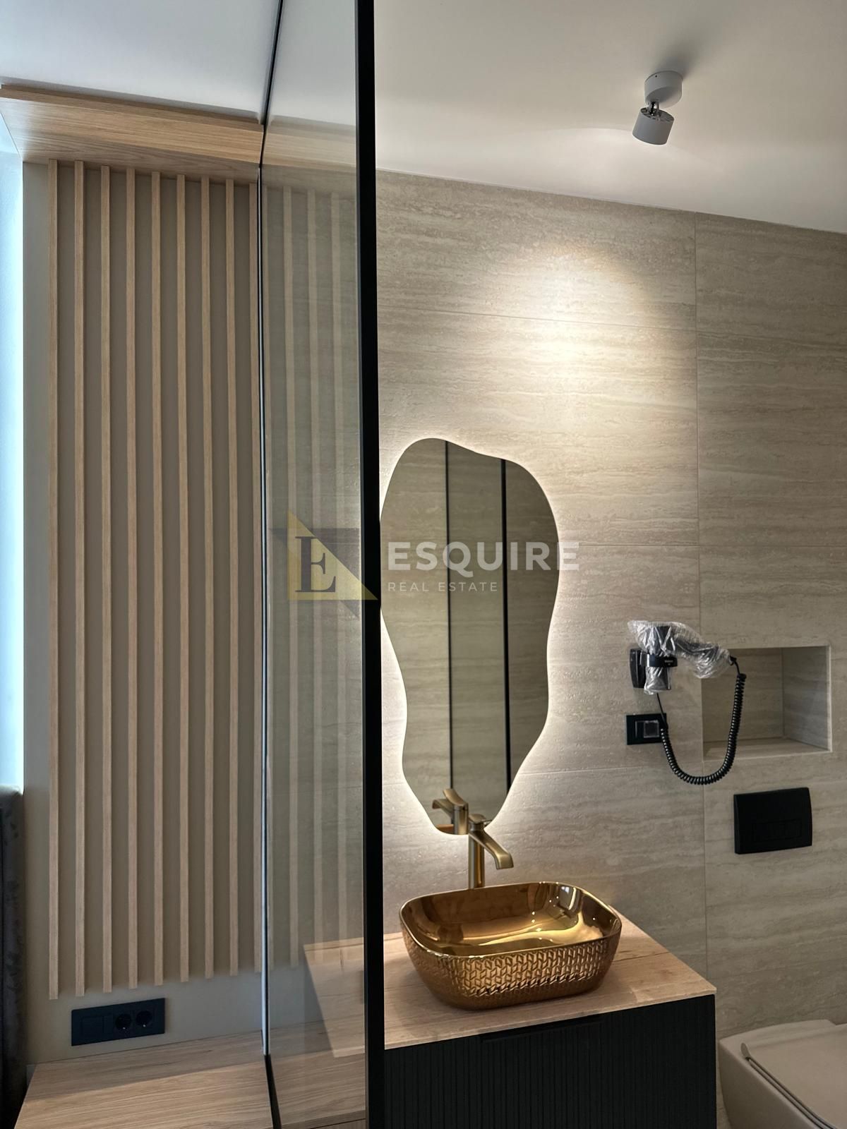 House For sale -  Nin