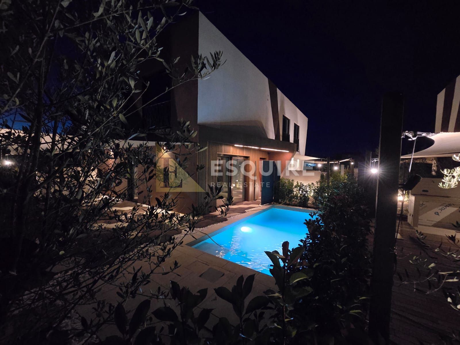 House For sale -  Nin