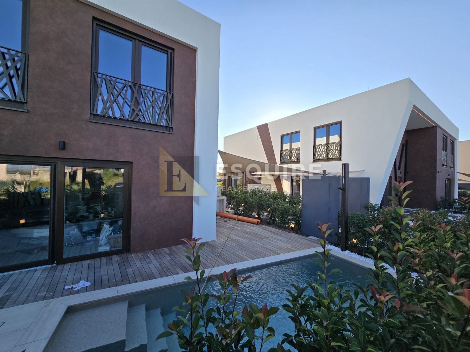 House For sale -  Nin