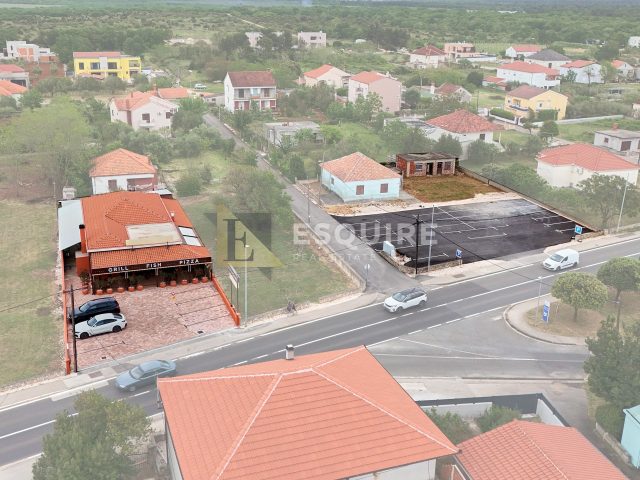 Poslovni prostor na prodaju 320 m² – Nin