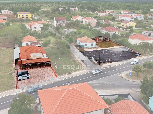 Business premises for sale 320 m² – Nin