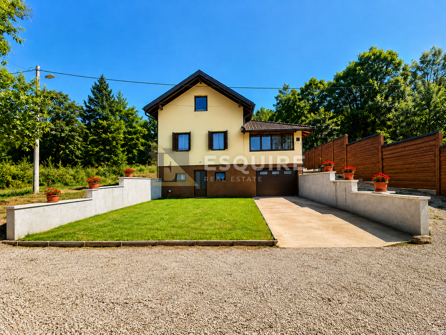 Haus Zu verkaufen Lovinac