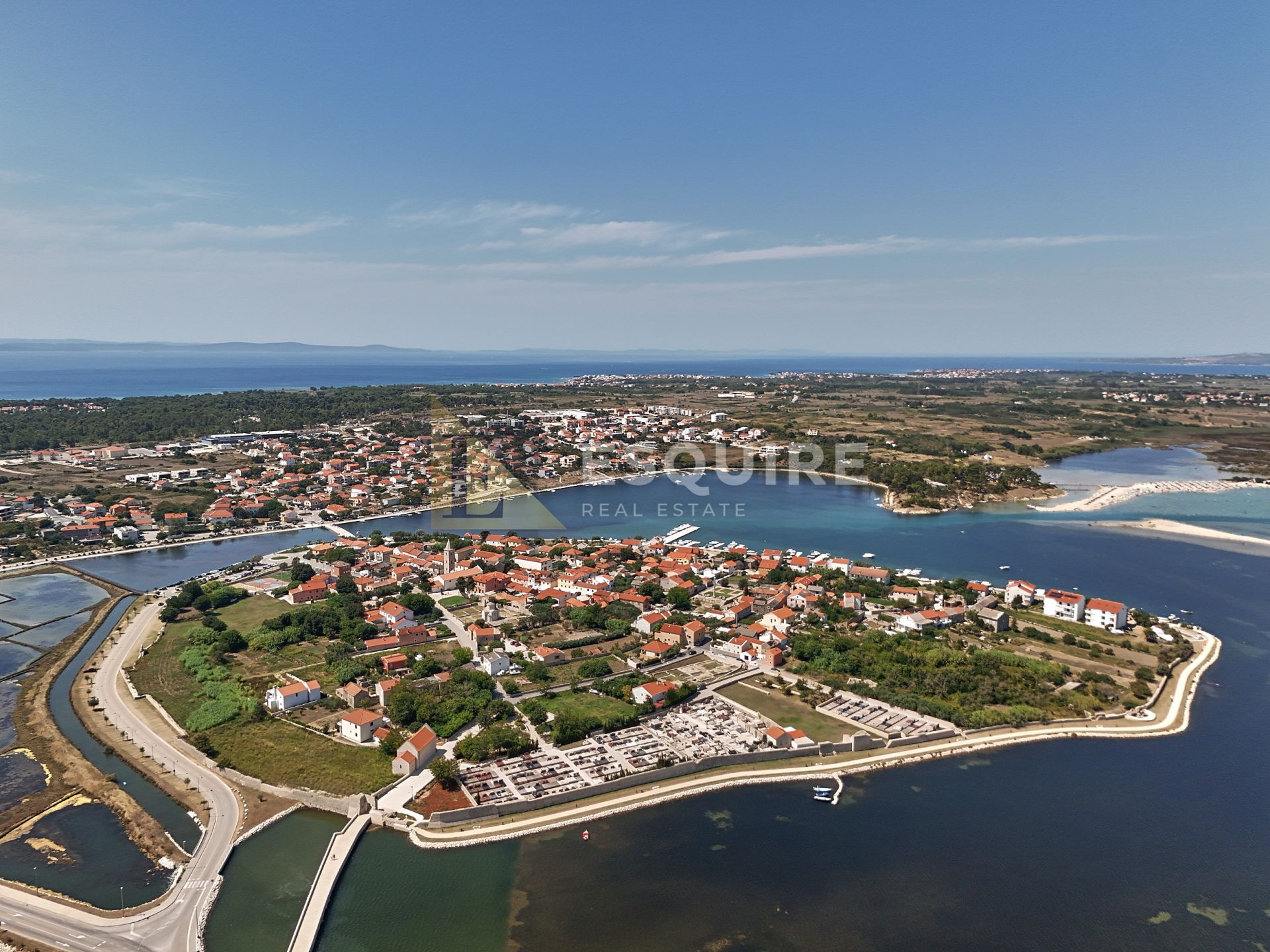 House For sale -  Nin