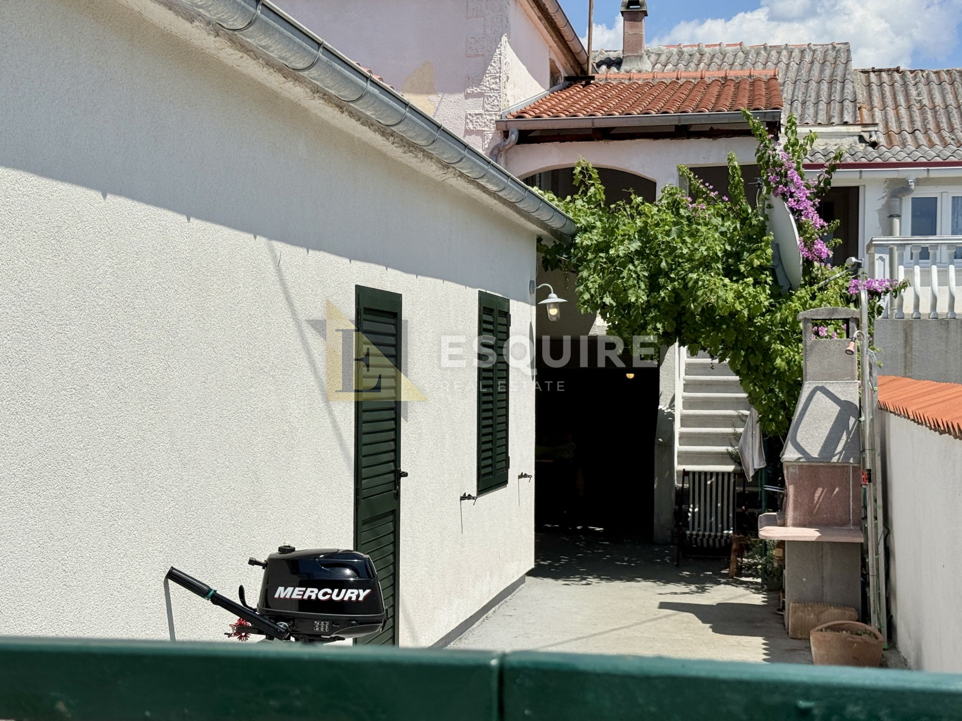 House For sale Nin