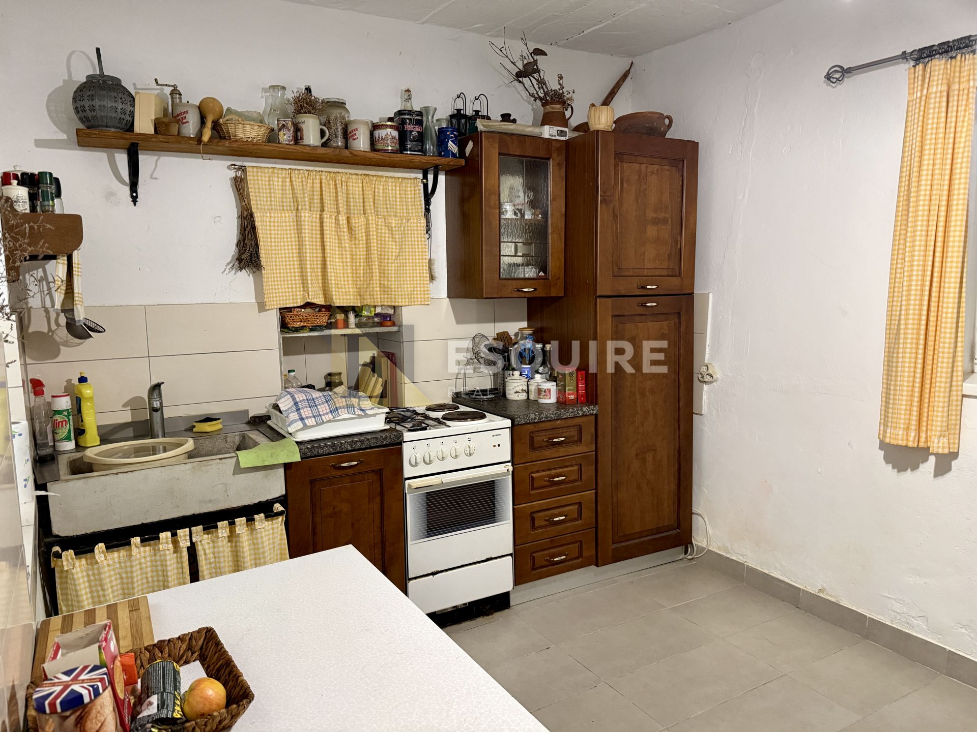 House For sale -  Grbe