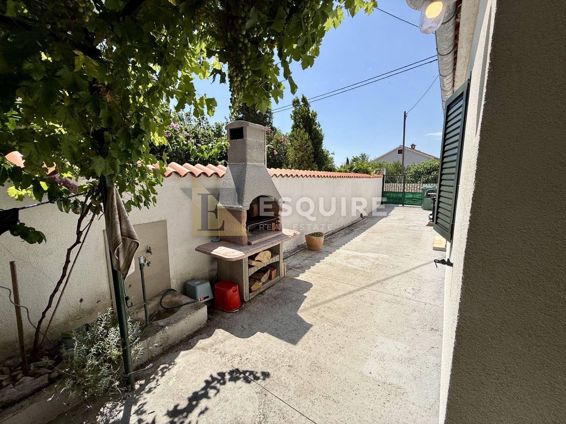 House For sale -  Grbe