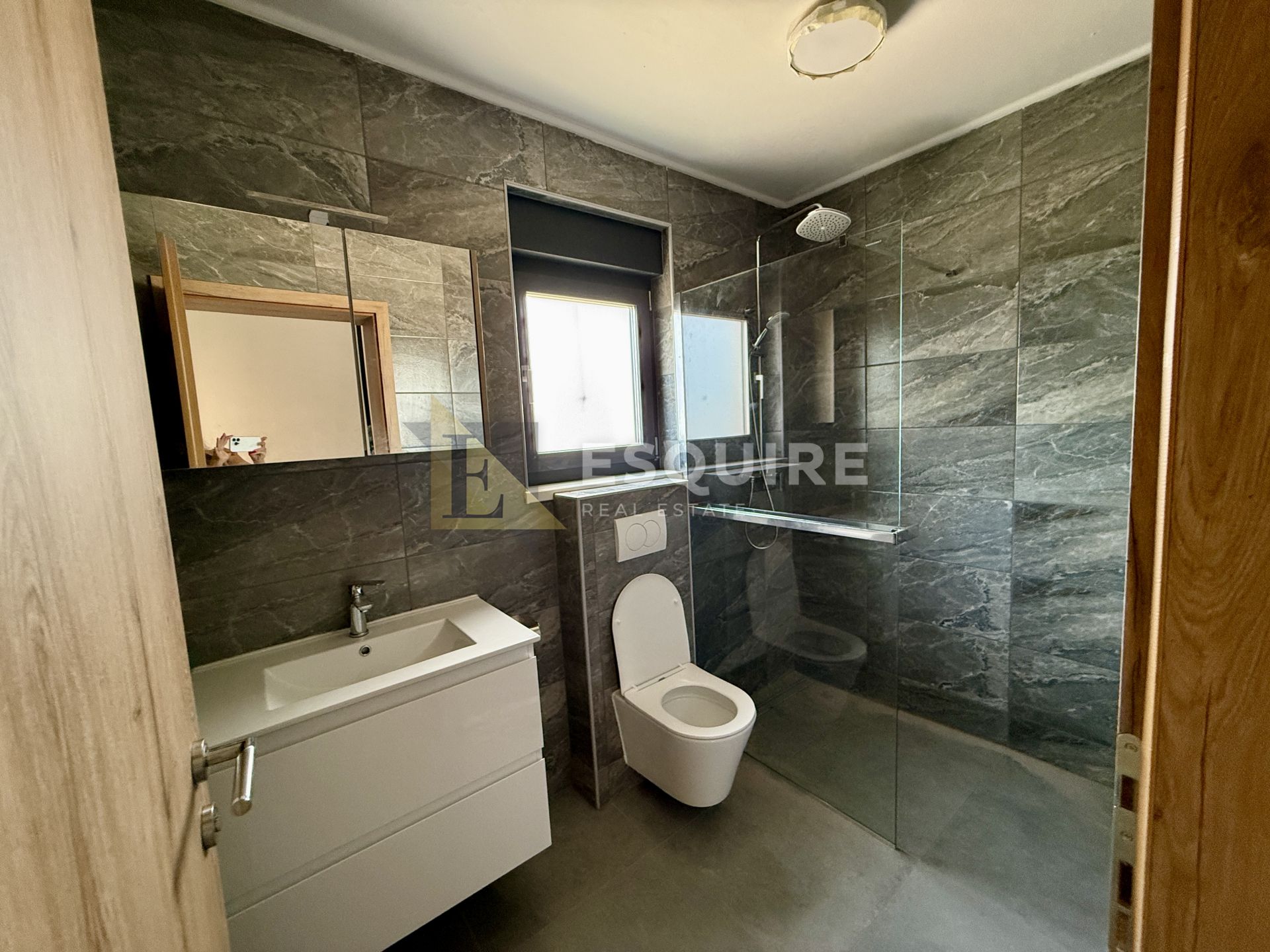 House For sale -  Grbe