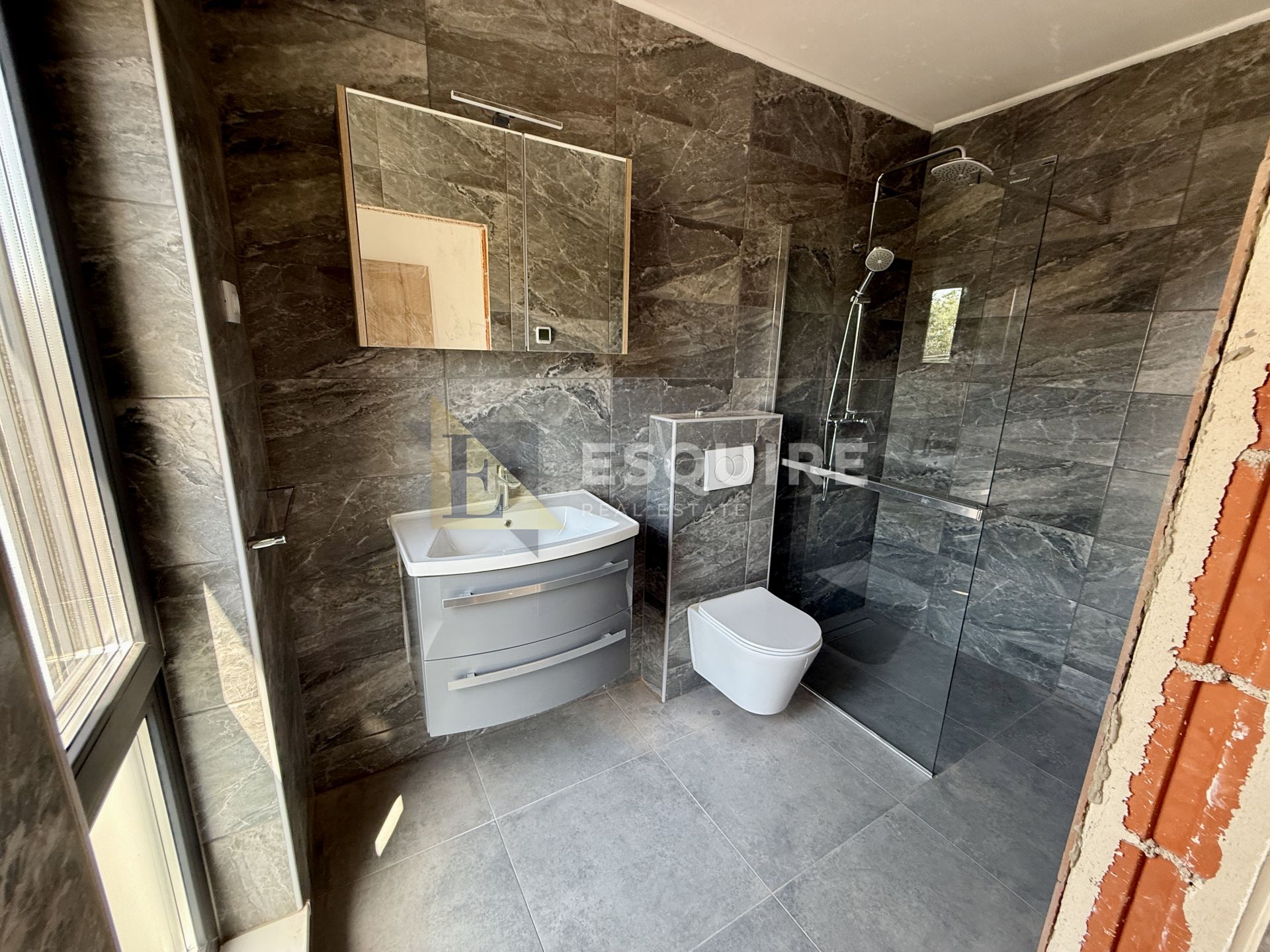 House For sale -  Grbe