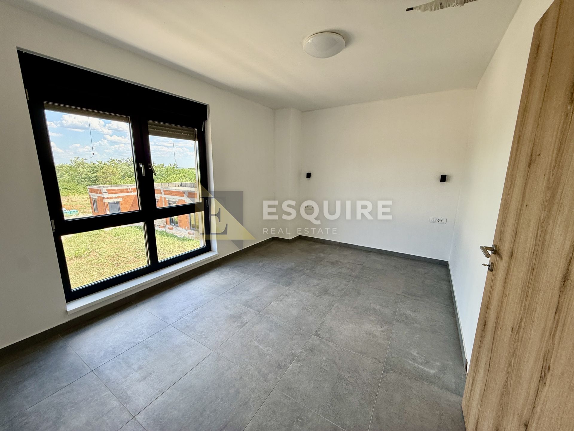 House For sale -  Grbe