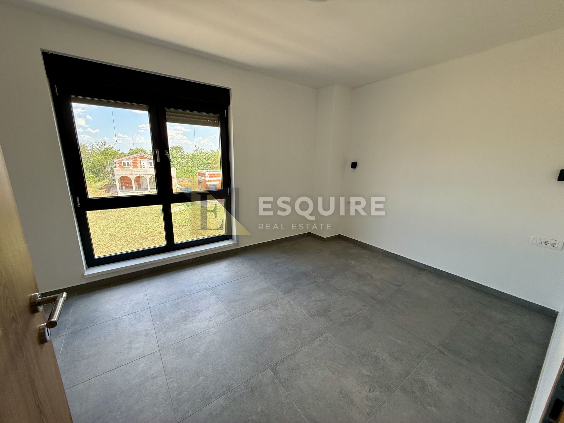 House For sale -  Grbe