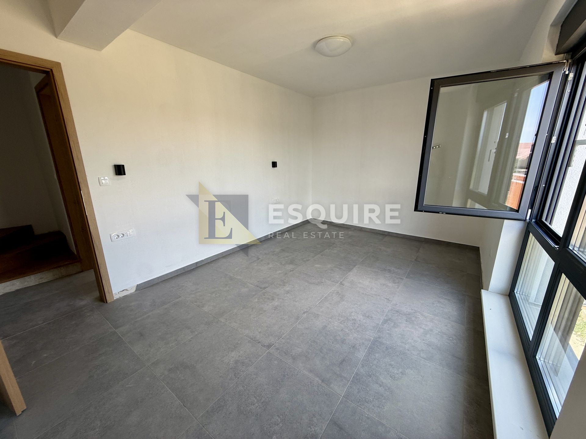 House For sale -  Grbe