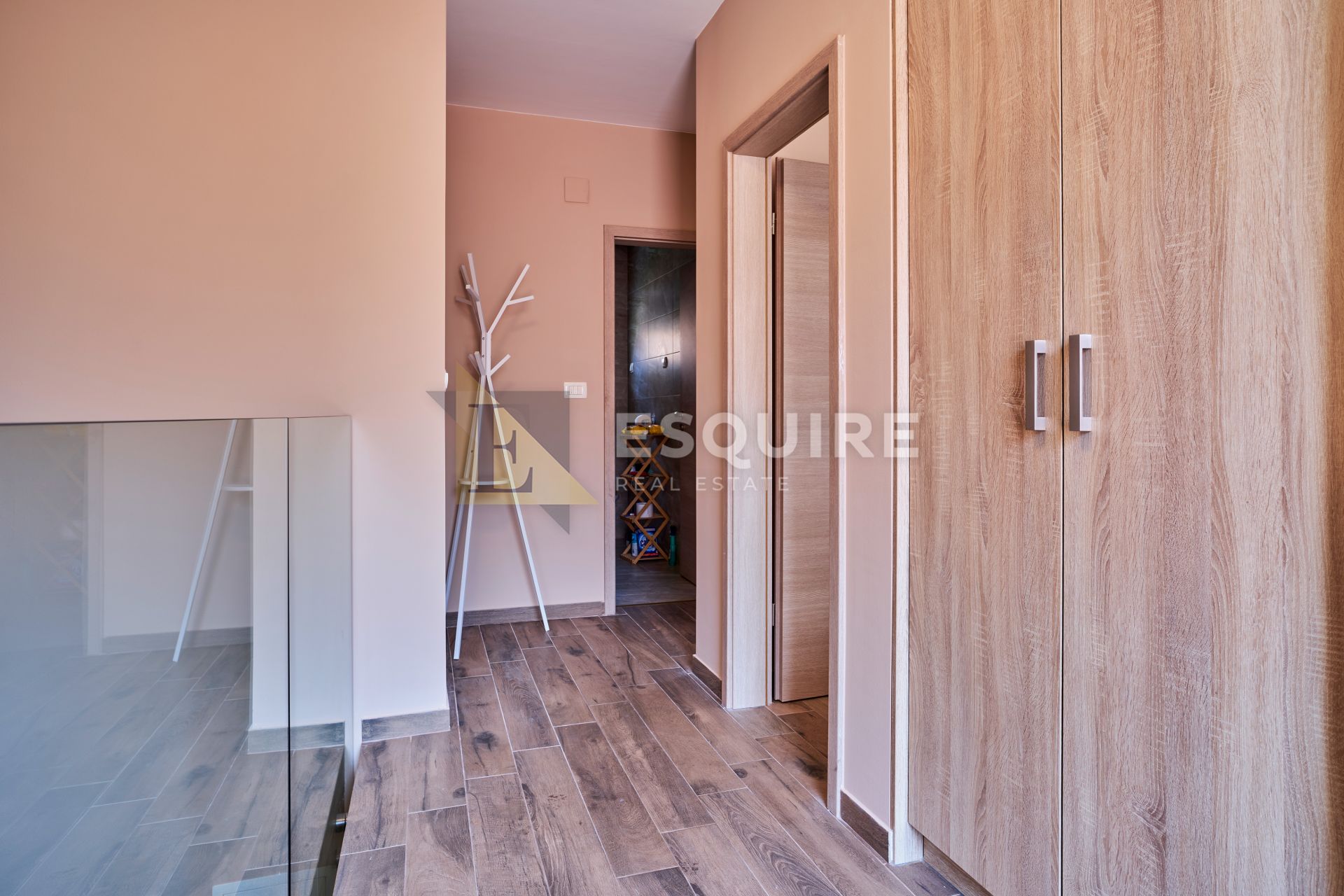 Apartment Zu verkaufen -  Plovanija