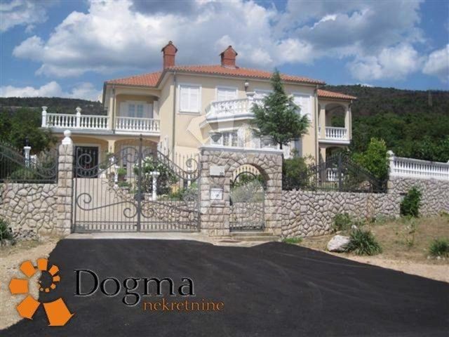 Casa in vendita 350 m² – Selce