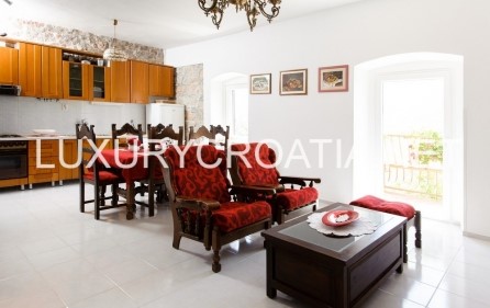 House For sale - SPLITSKO-DALMATINSKA  SPLIT 